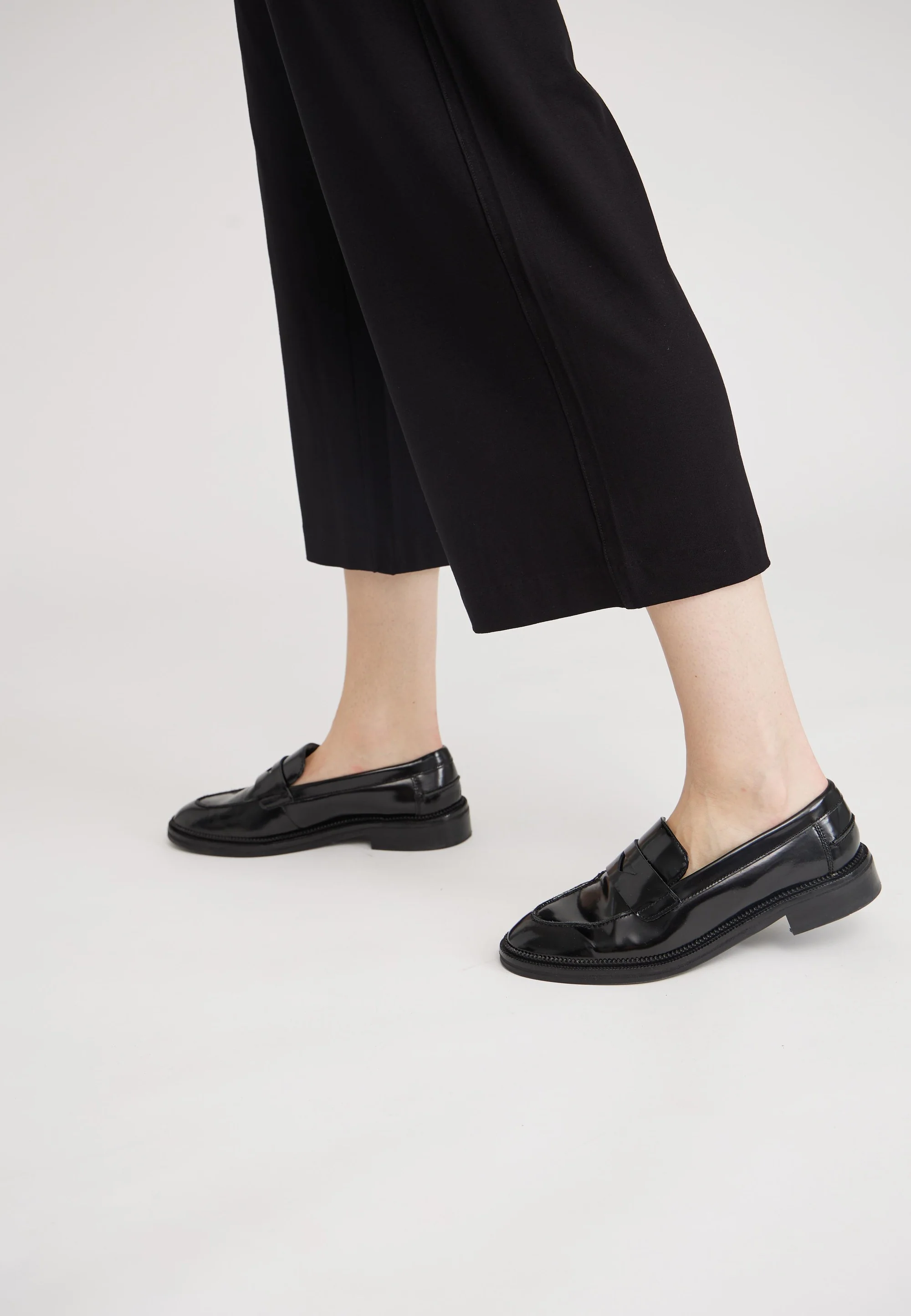 Donna Loose Jersey - Cropped - Black - Image 5