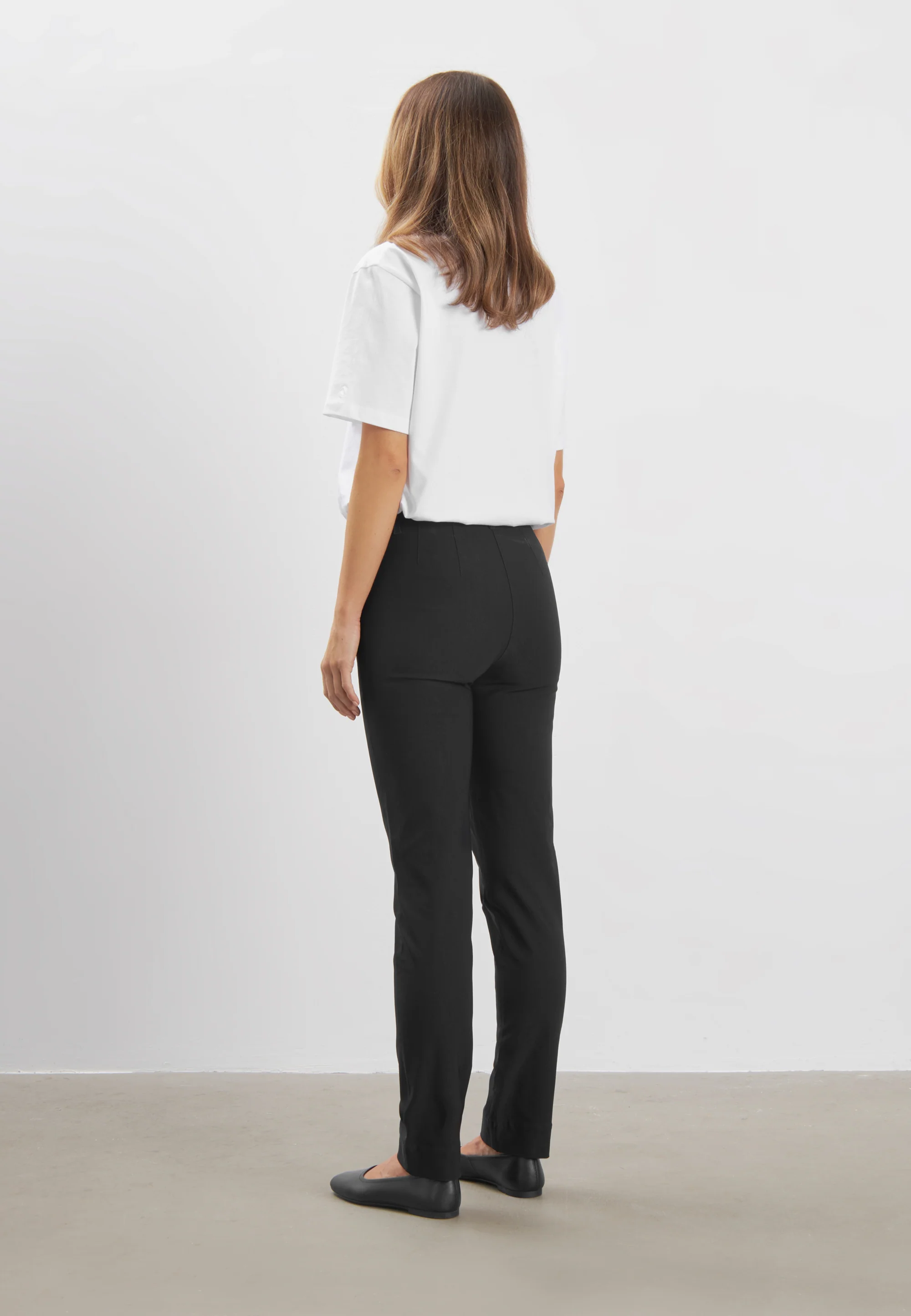 Kelly Regular - Medium Length - Black Brushed - Image 3