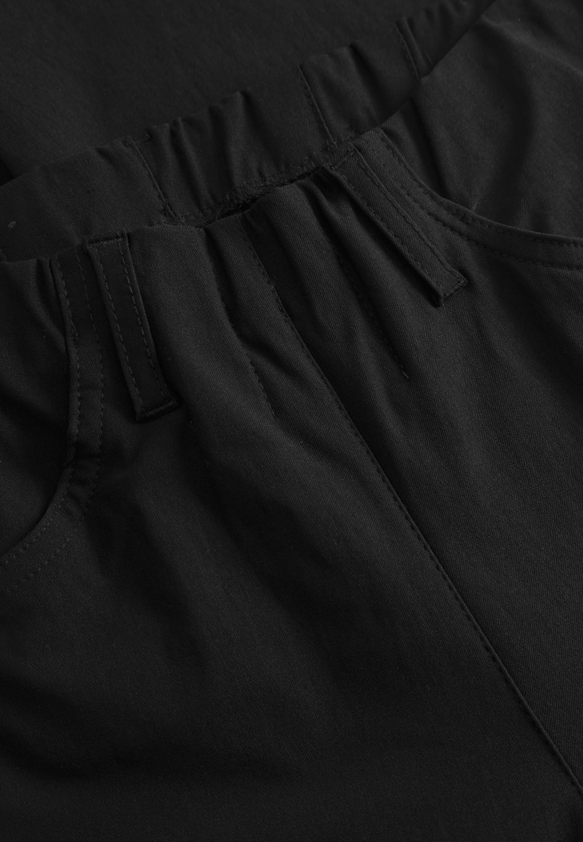 Kelly Regular - Medium Length - Black Brushed - Image 4